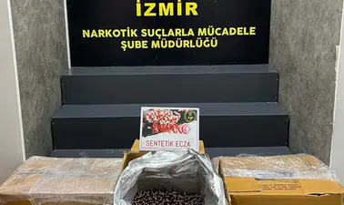 Buca'da zehir tacirlerine büyük darbe: 300 bin hap ele geçirildi
