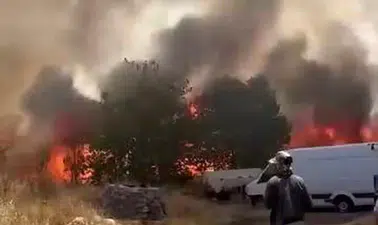 Diyarbakır’da çiftçinin kabusu: Rüzgarla büyüyen alevler tarlaları kül etti