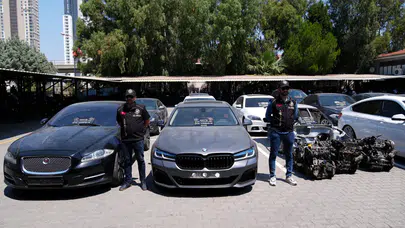 Hurda araçları lüks otomobil diye yutturdular: Dev operasyonla yakayı ele verdiler