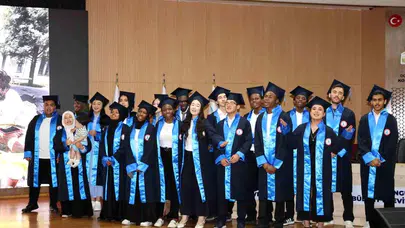 Dünyanın dört bir yanından geldiler, Türkçe sevdasında buluştular: BEUN’da unutulmaz mezuniyet